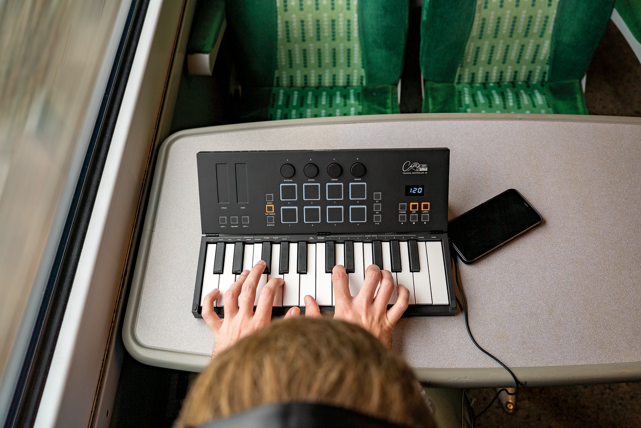 MIDI-контролер розкладний Carry-on Folding Controller (25 клавіш) Black