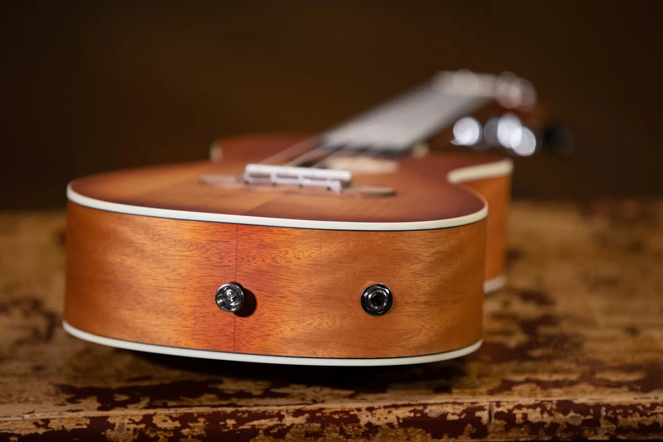 Укулеле зі звукознімачем Ortega Earth RUDAWN-CE Concert Ukulele Okoume Preamp Dawn Sunburst